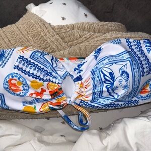 SHEIN Blue and White Graphic Bikini Top